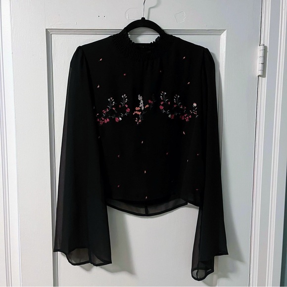 Embroidered Floral Chiffon Women’s Wide Long Sleeve Blouse from Urban Outfitters - Picture 2 of 7